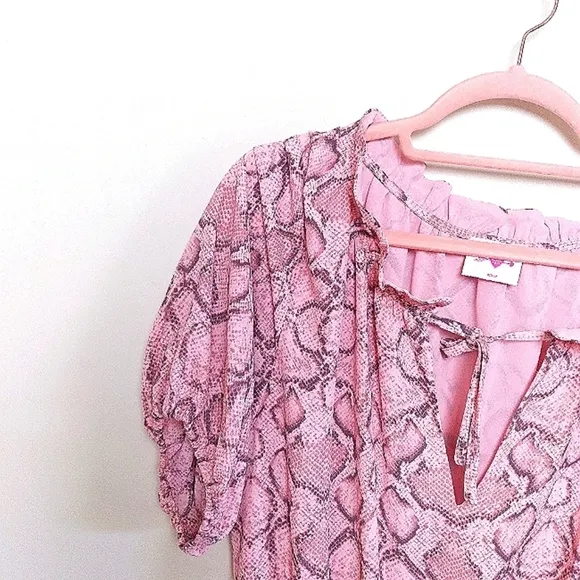 Buddy Love Ray Pink Snakeskin Elastic Waist Short Sleeve Mini Dress Size Medium