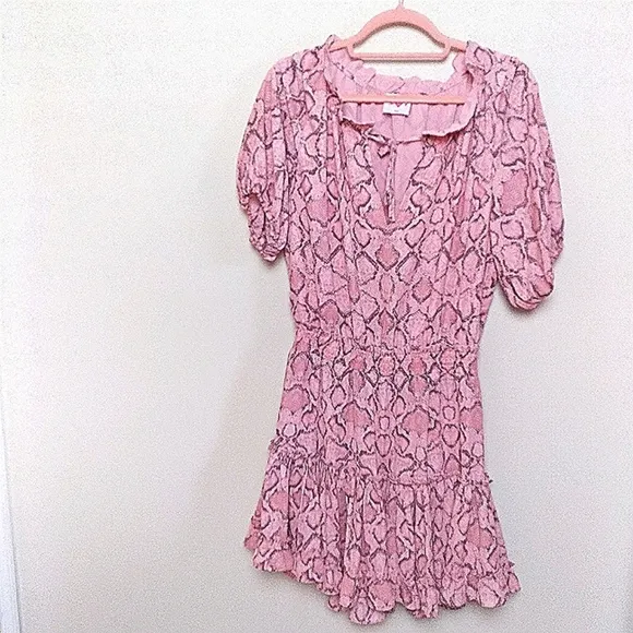 Buddy Love Ray Pink Snakeskin Elastic Waist Short Sleeve Mini Dress Size Medium