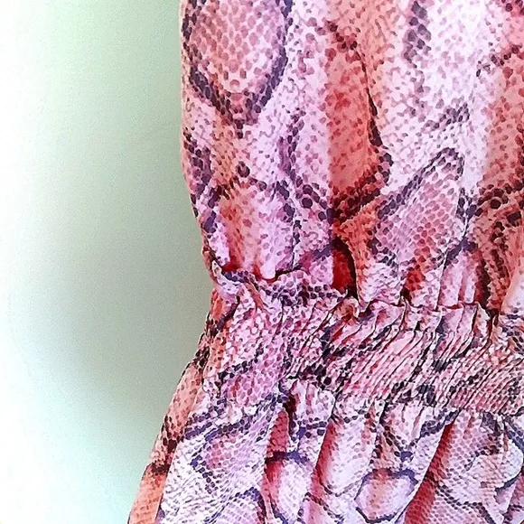 Buddy Love Ray Pink Snakeskin Elastic Waist Short Sleeve Mini Dress Size Medium