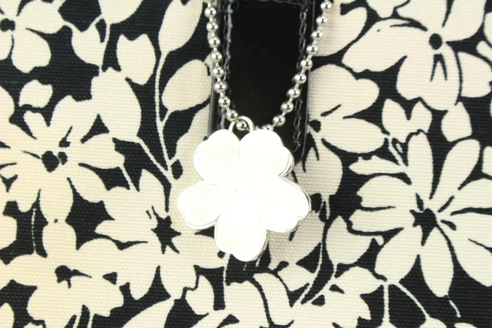 Burberry Black x White Floral Shopper Tote with Nova Check Pouch 922Bur86