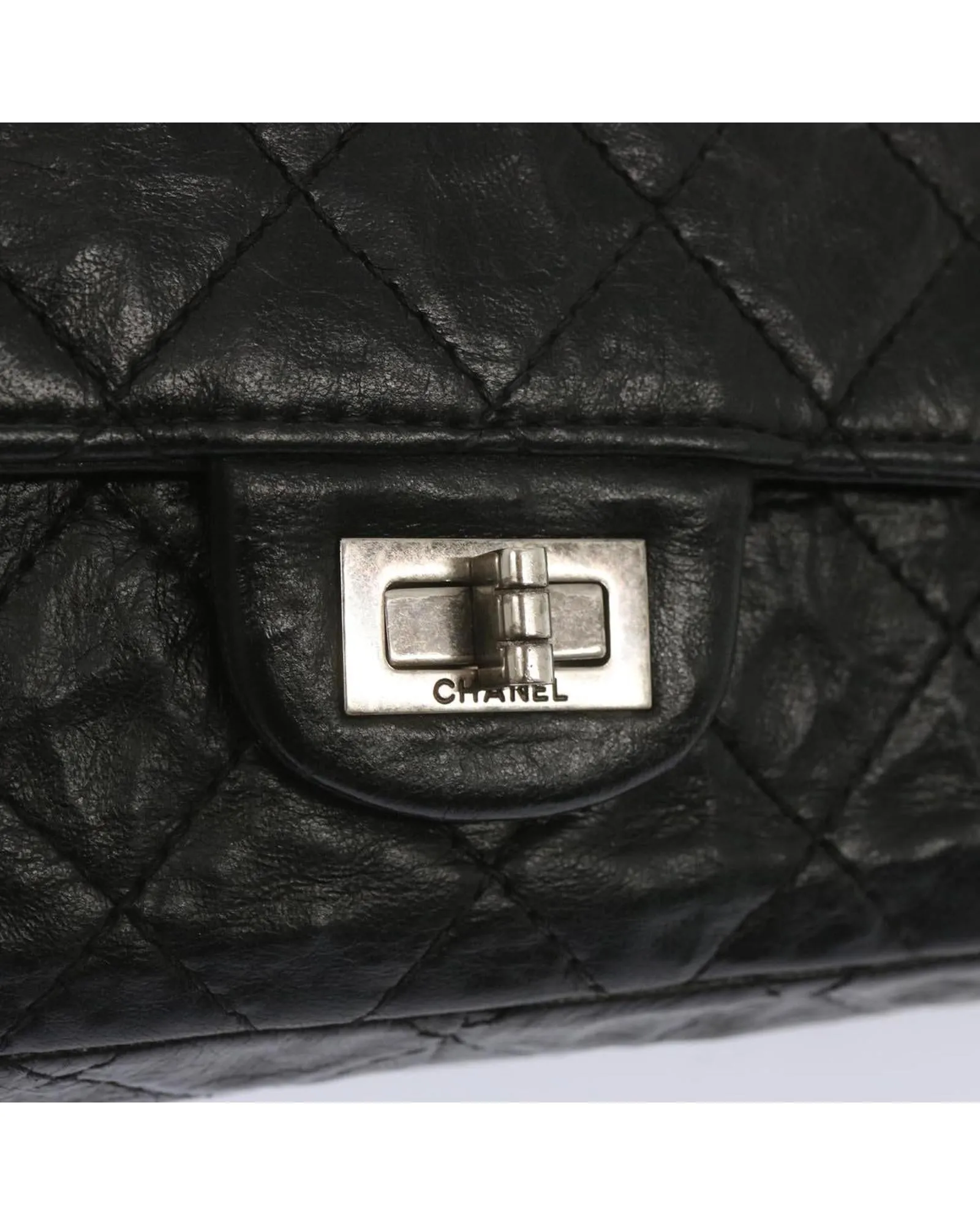 CHANEL Timeless Classic Flap Bag