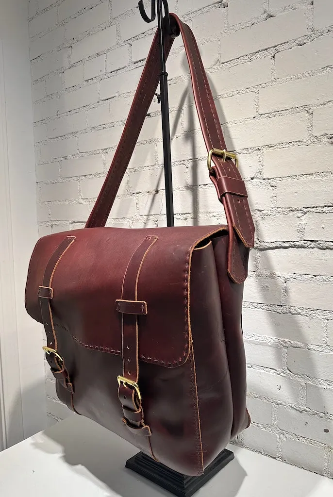 EXTRA LARGE SATCHEL BRIEFCASE WITH BRASS HARDWARE PB116