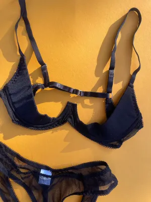 KissKill: Kayla Quarter Cup Bra - Black