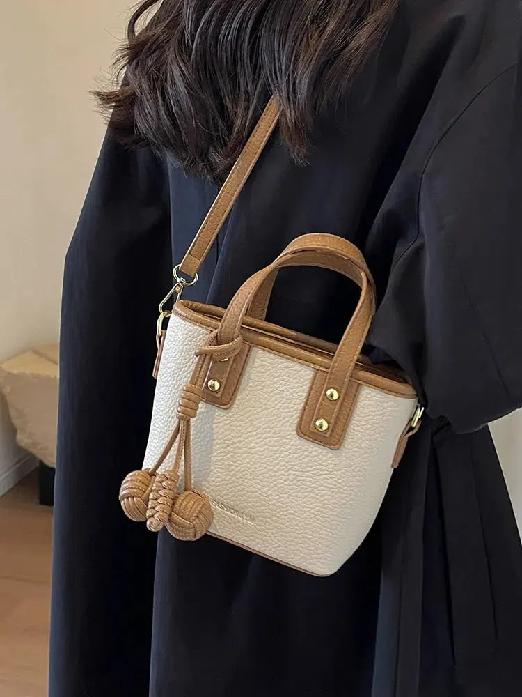 Knotted Tassels Casual Bucket Bag