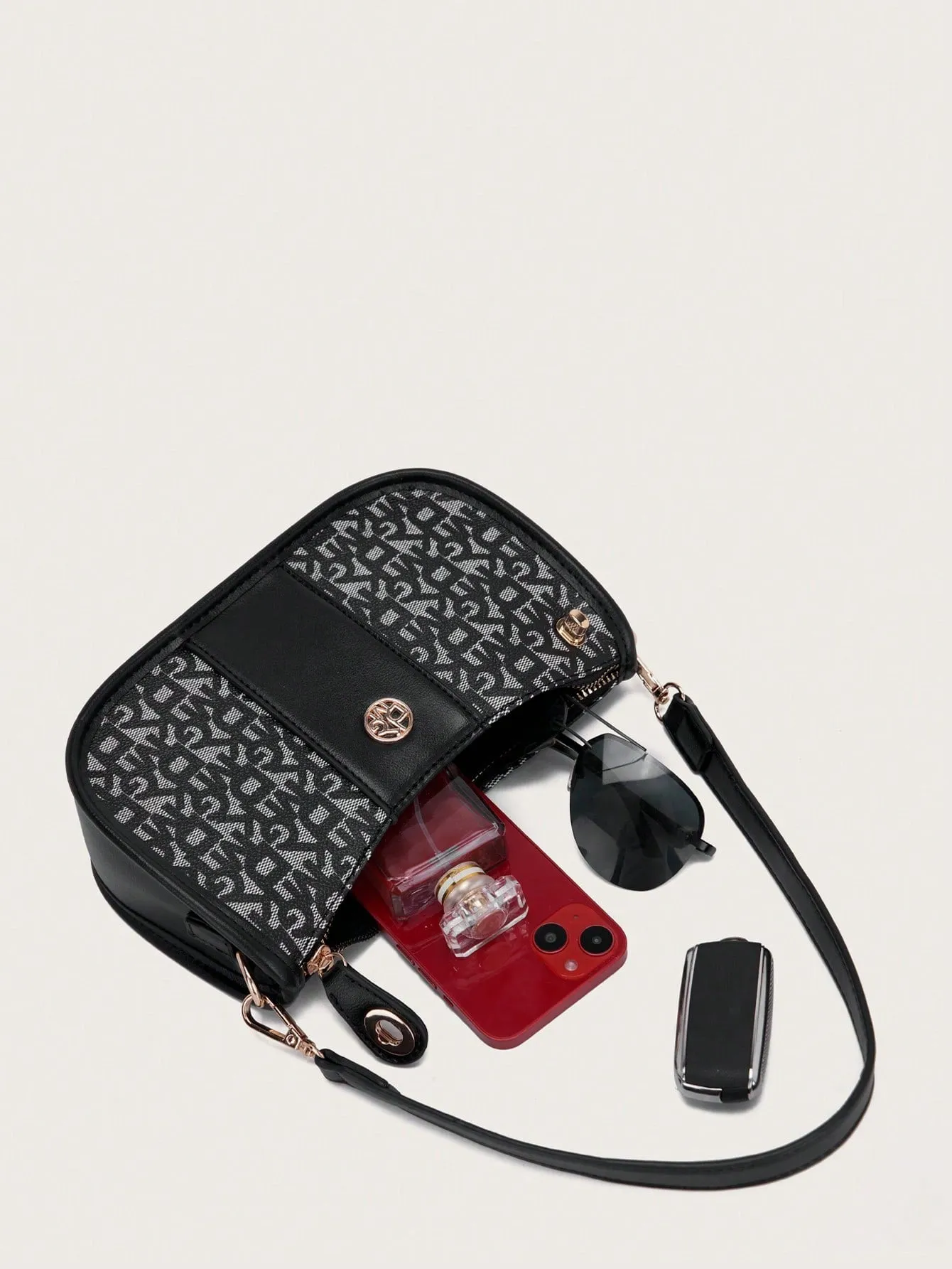 Letter Printed Zipper Closure Shoulder Bag