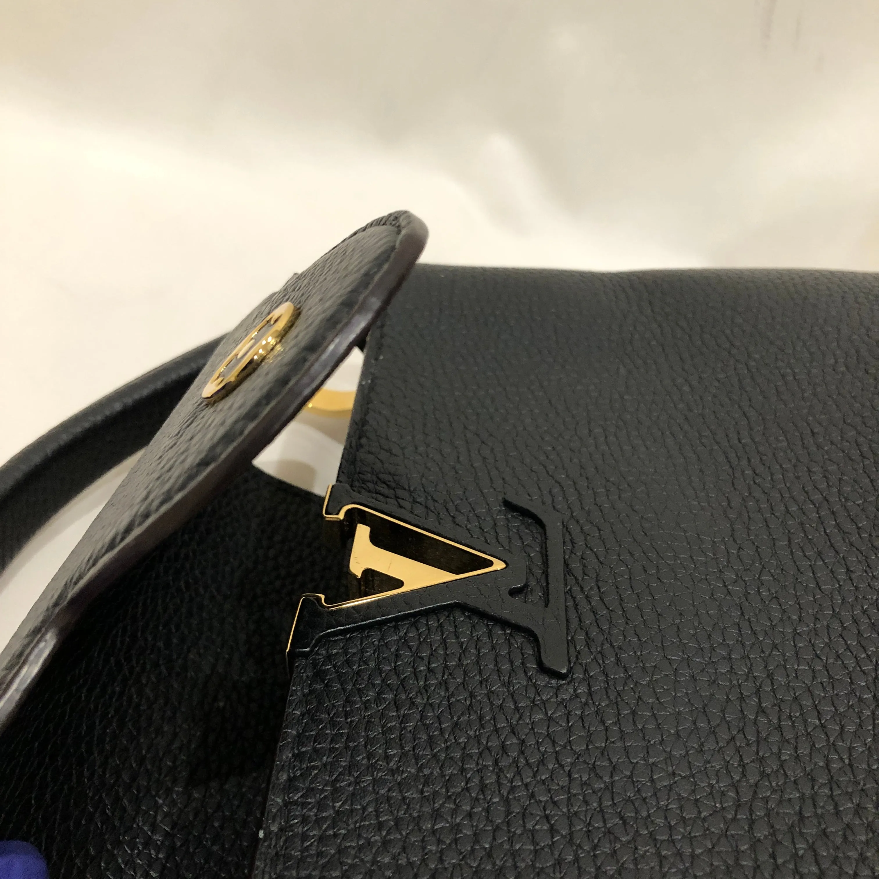 Louis Vuitton Black Taurillon Leather Capucines PM Tote Sku# 82979