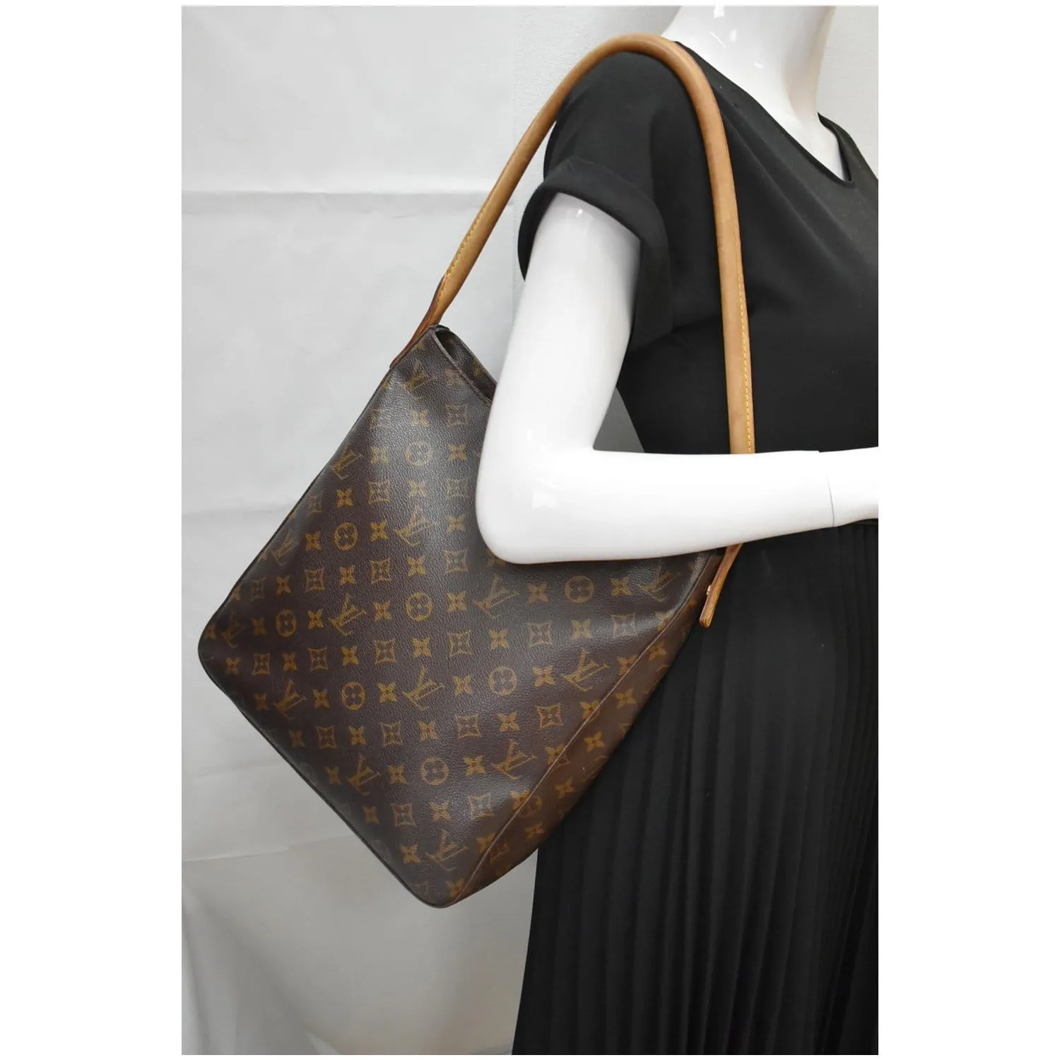 LOUIS VUITTON Looping GM Monogram Canvas Shoulder Bag Brown