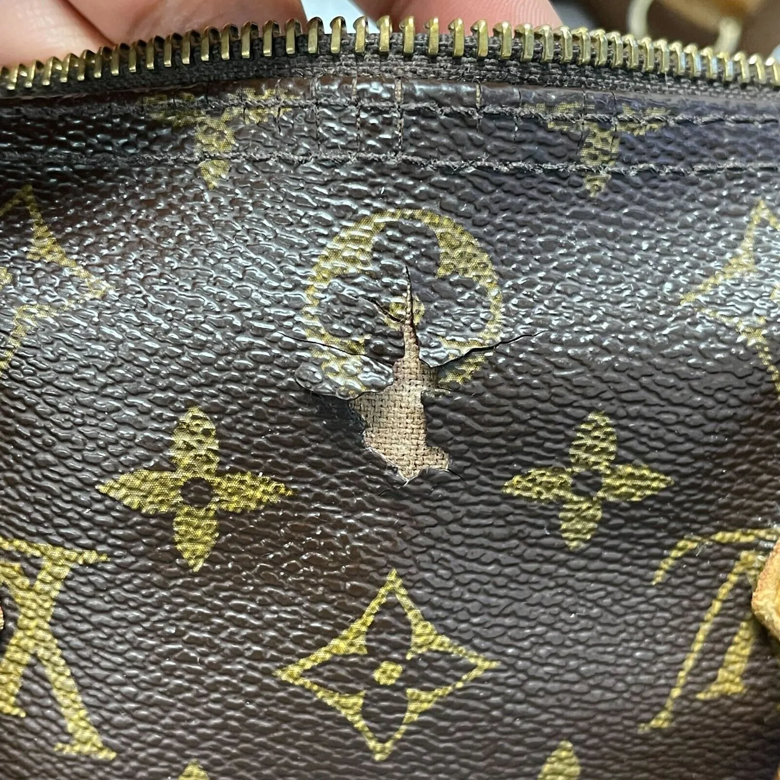 Louis Vuitton - LV - Speedy 30 - Brown / Tan Monogram Canvas Top Handle w/ Strap