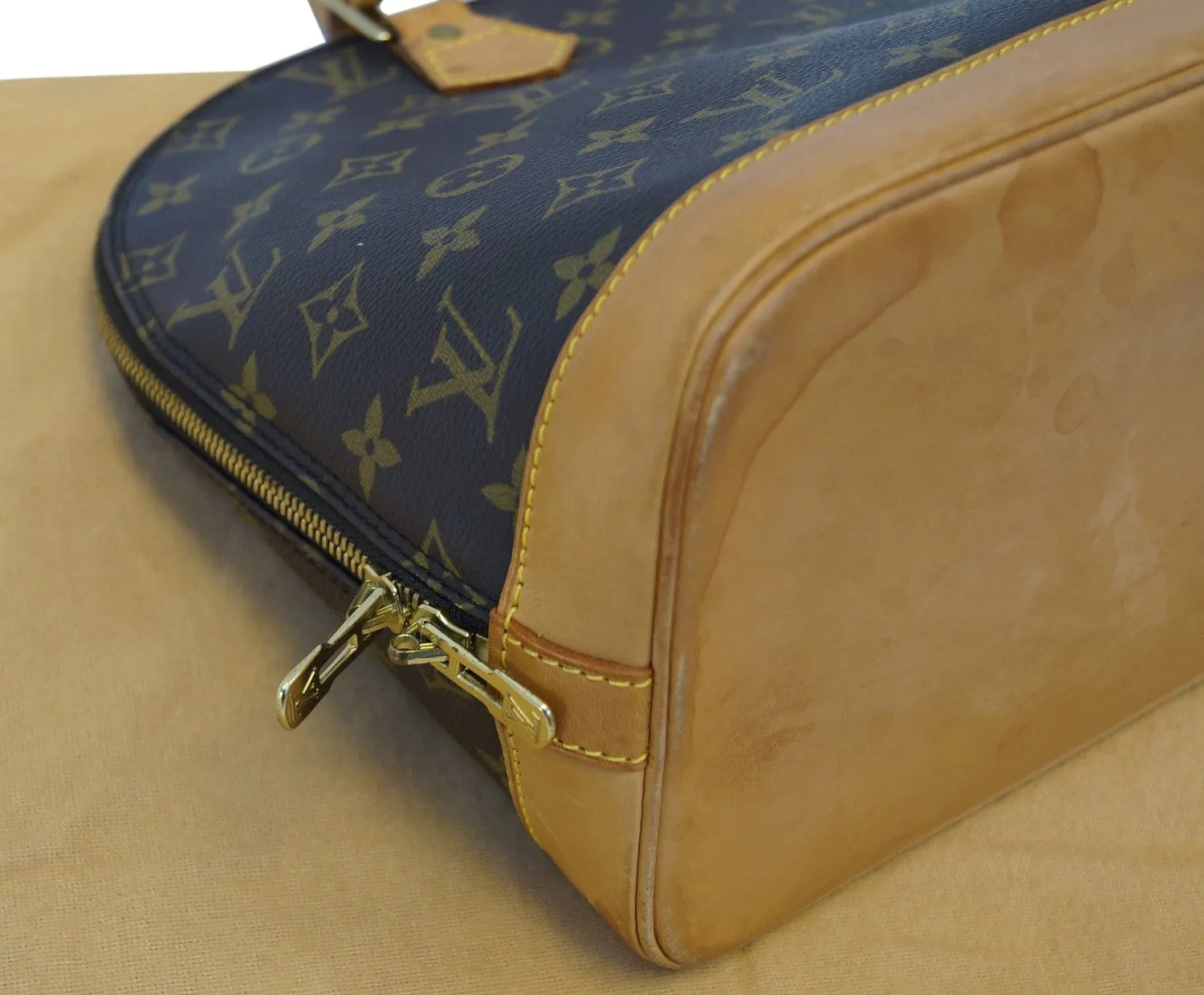 LOUIS VUITTON Monogram Canvas Alma Satchel