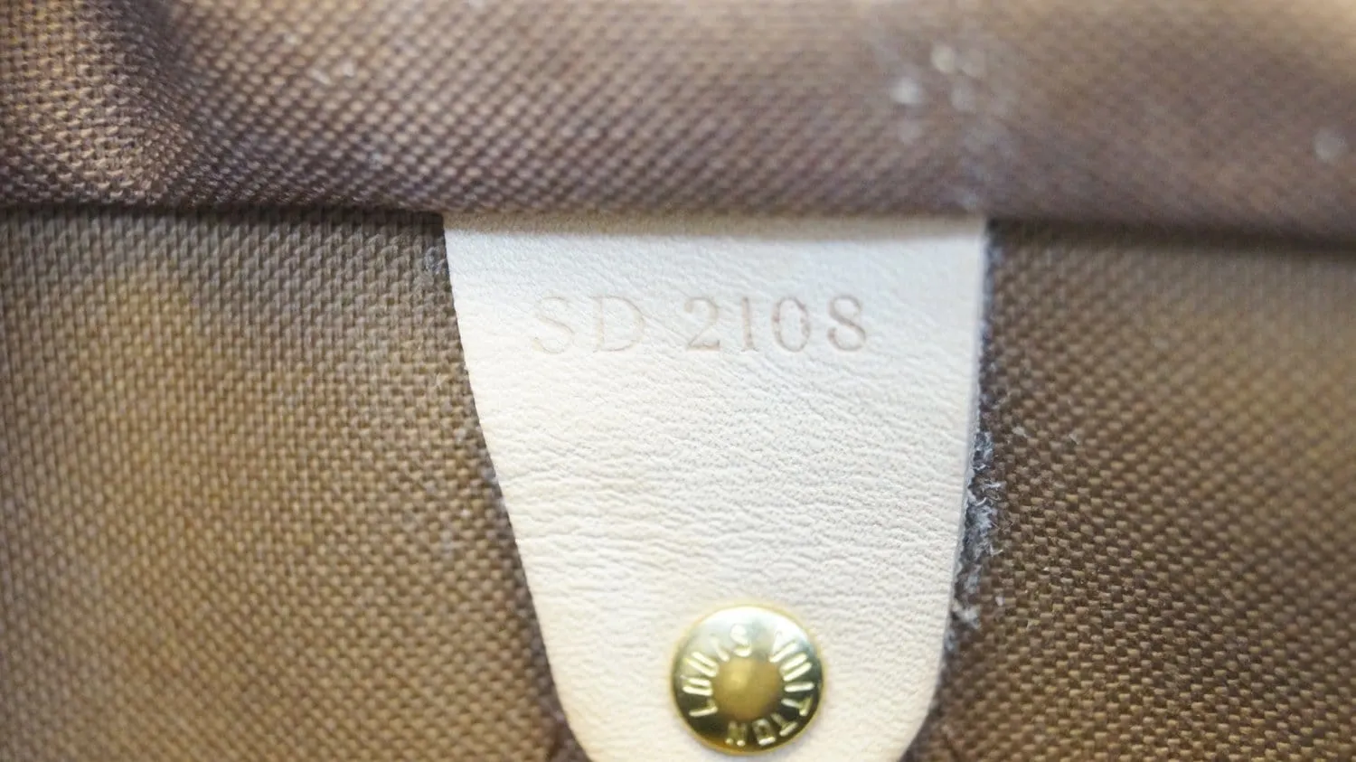 LOUIS VUITTON Monogram Canvas Speedy 30 Bandouliere Satchel Bag