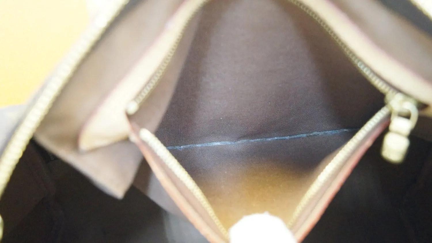 LOUIS VUITTON Monogram Canvas Speedy 30 Bandouliere Satchel Bag