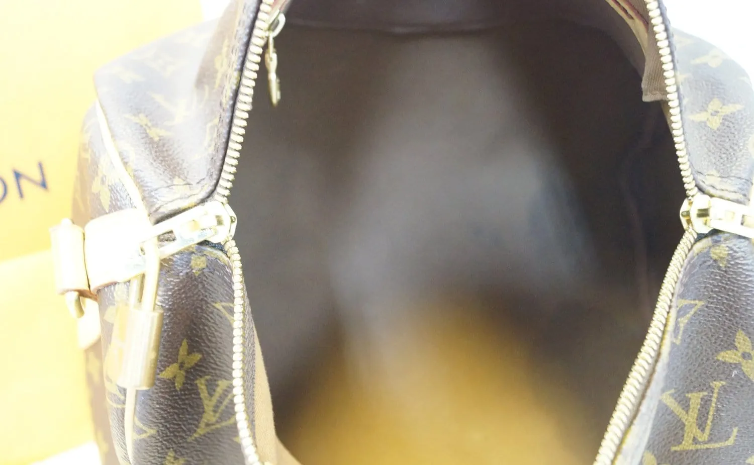 LOUIS VUITTON Monogram Canvas Speedy 30 Bandouliere Satchel Bag