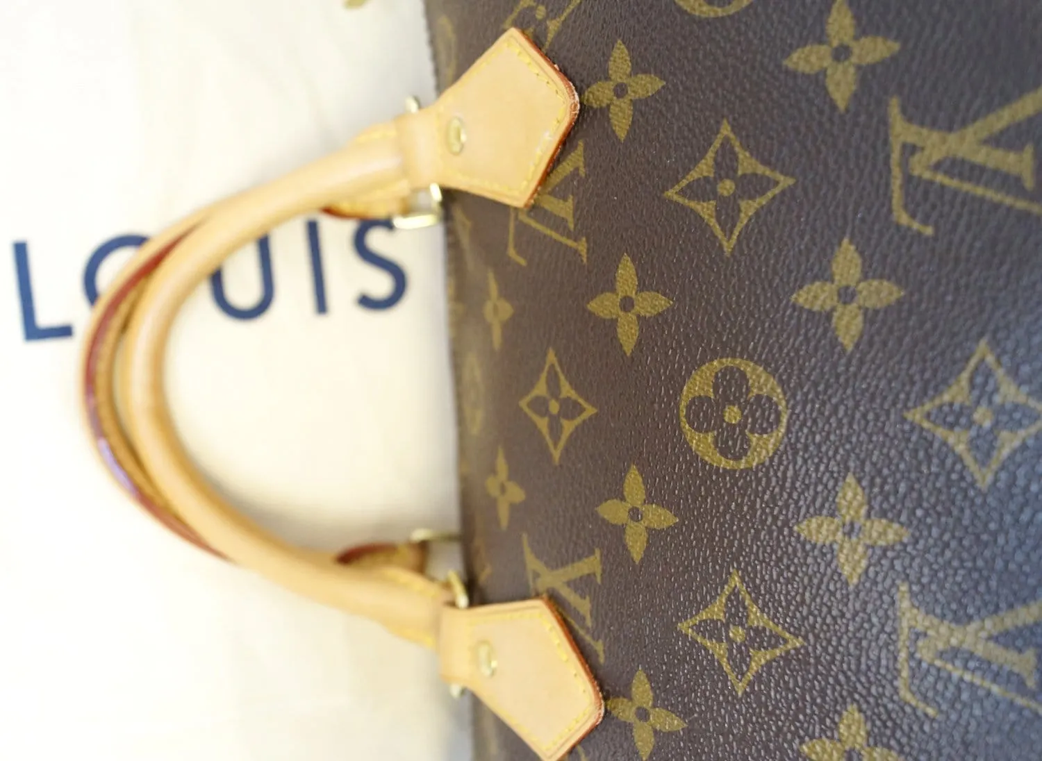LOUIS VUITTON Monogram Canvas Speedy 30 Bandouliere Satchel Bag