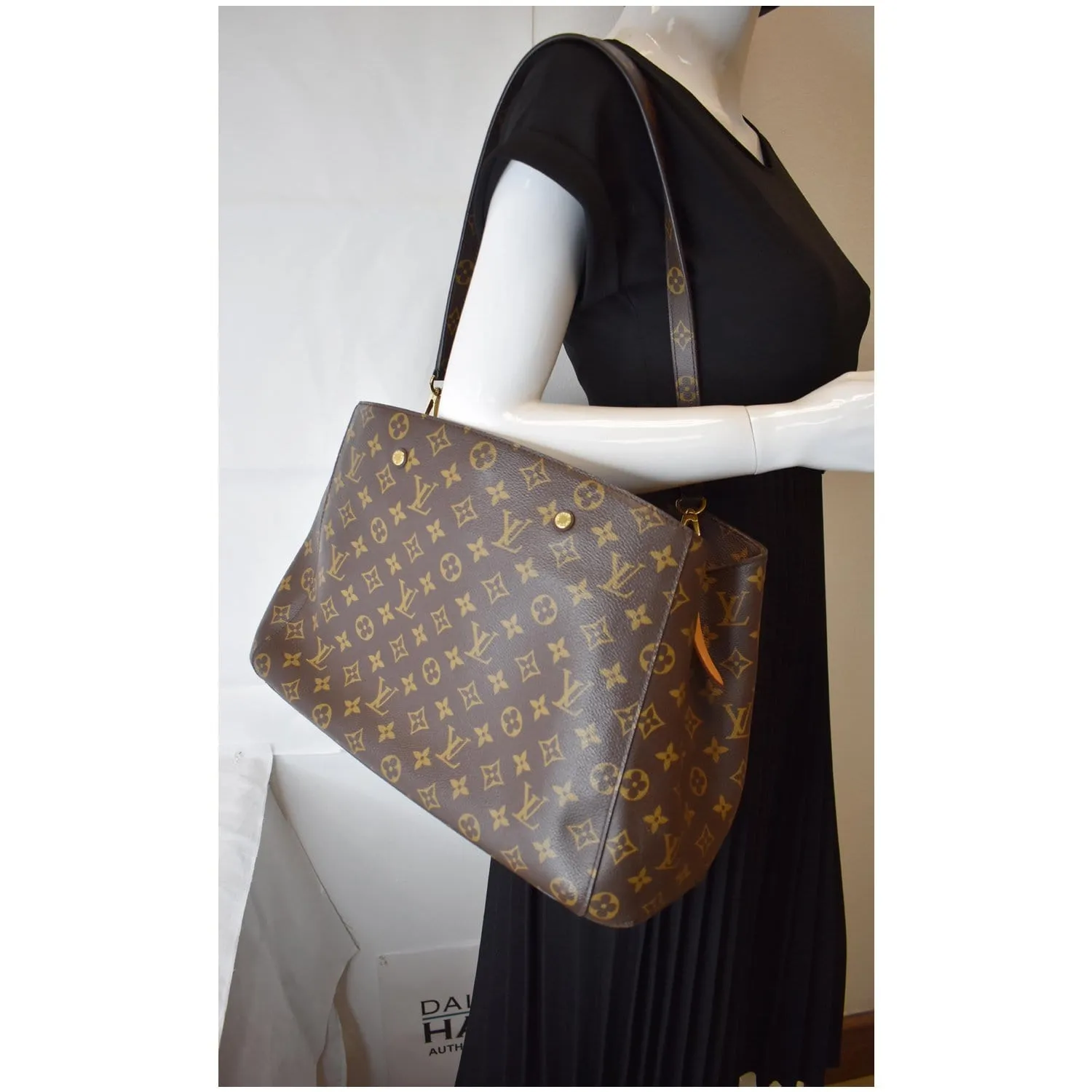 LOUIS VUITTON Montaigne GM Monogram Canvas Shoulder Bag Brown