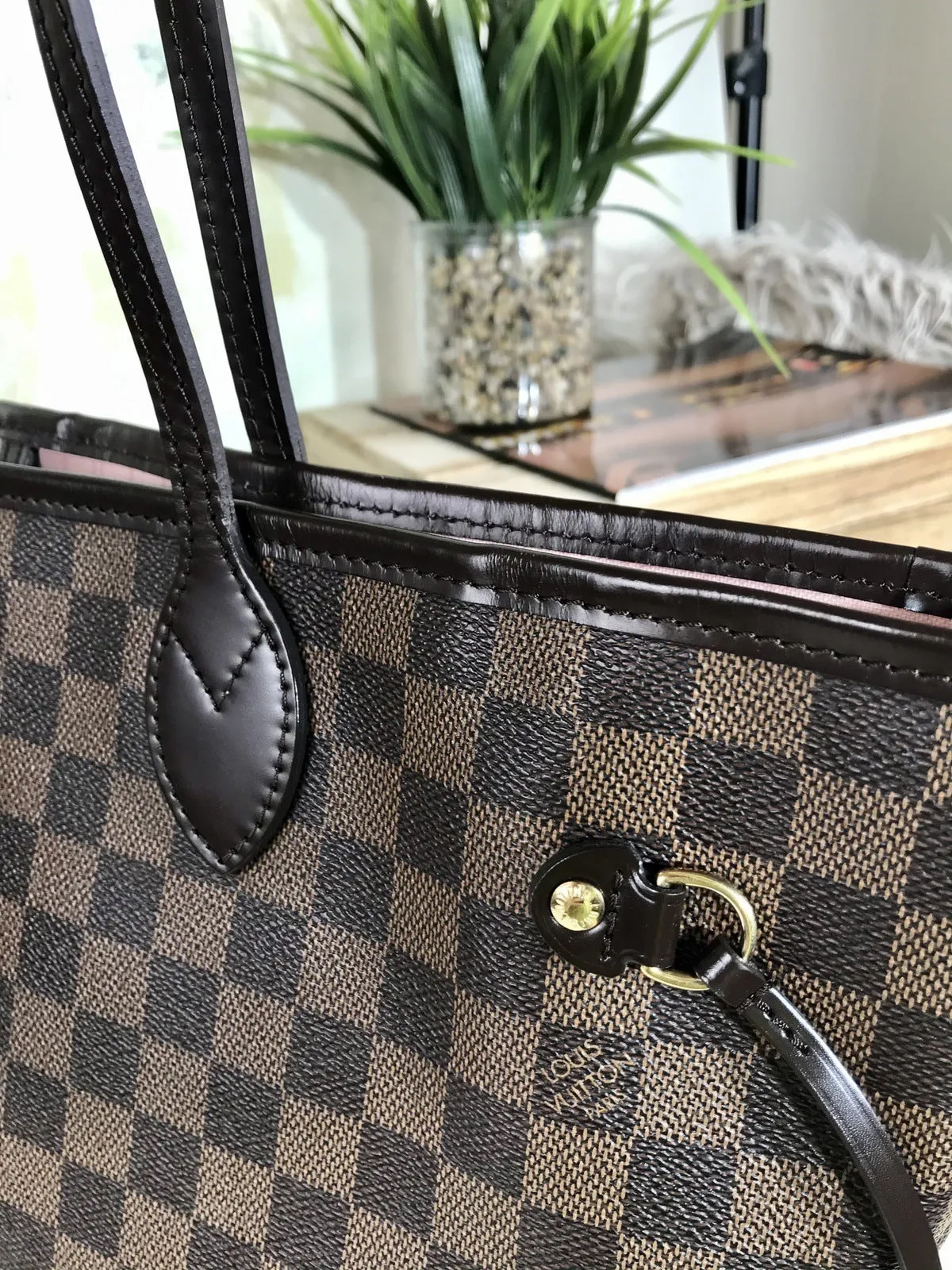 Louis Vuitton Neverfull MM DE Rose Ballerine Tote Bag