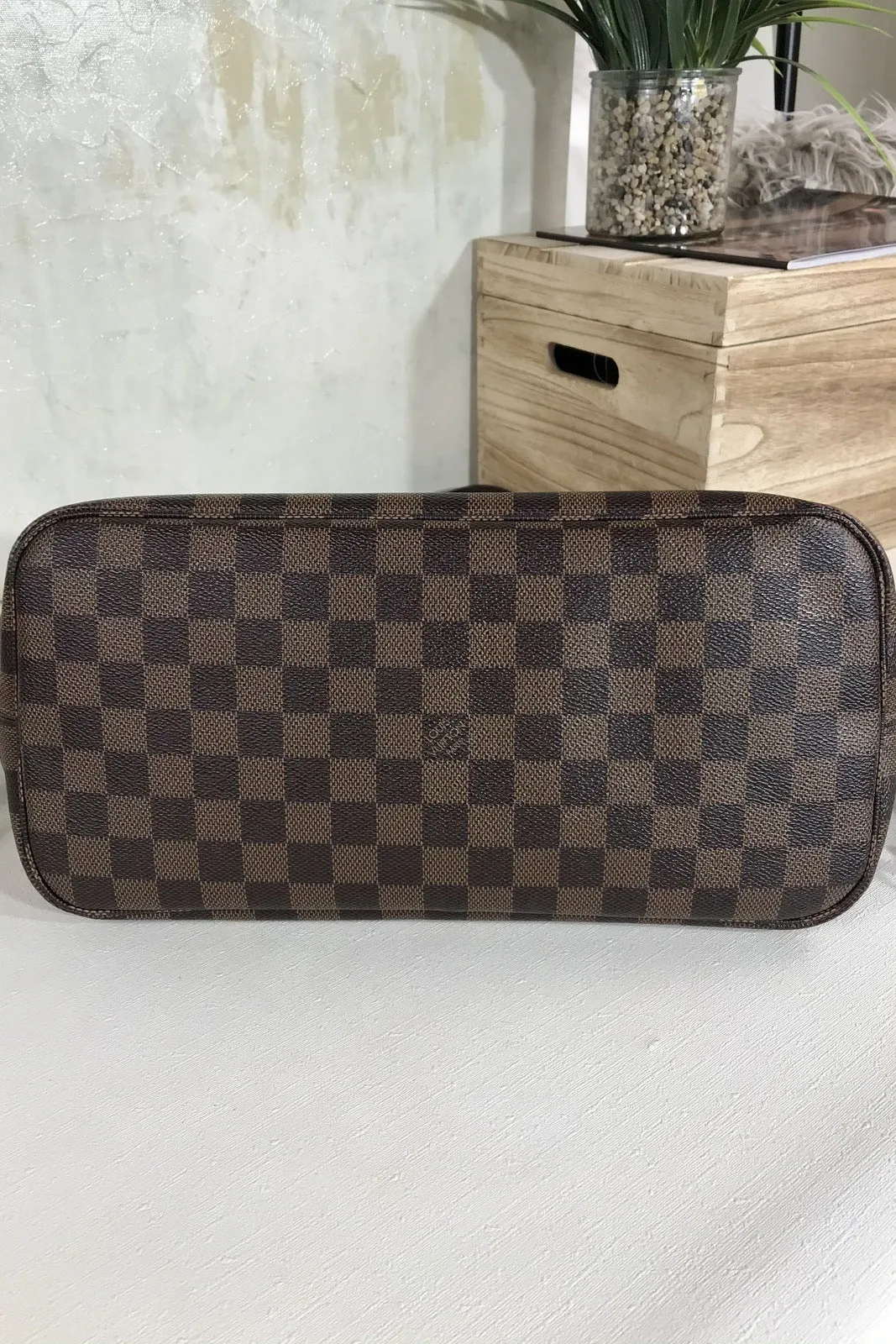 Louis Vuitton Neverfull MM DE Rose Ballerine Tote Bag