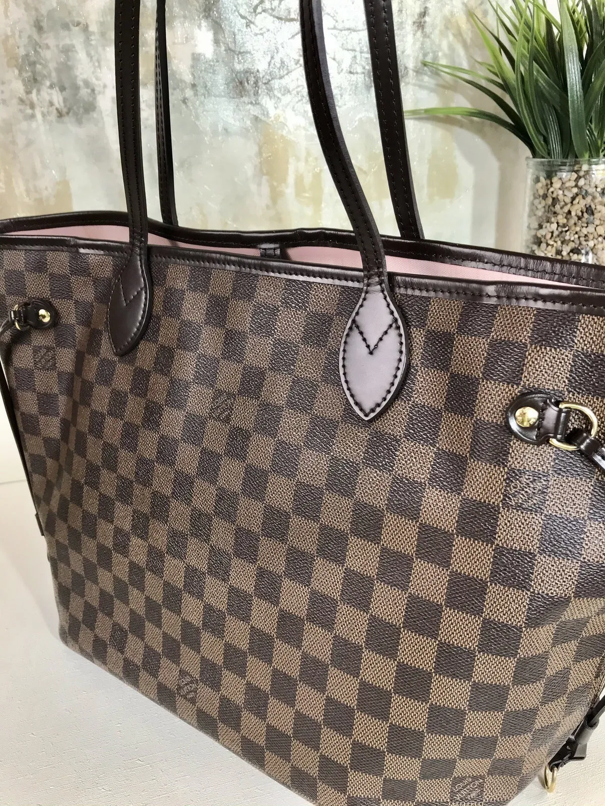 Louis Vuitton Neverfull MM DE Rose Ballerine Tote Bag