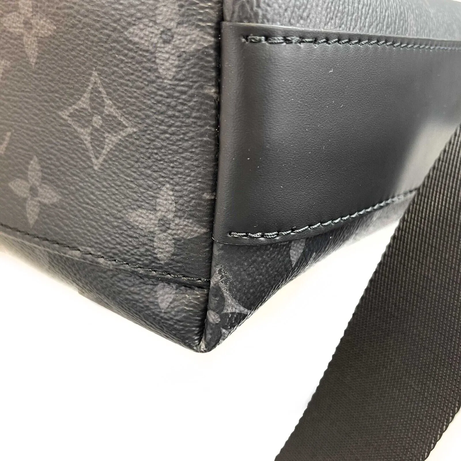 Louis Vuitton - NEW Monogram Eclipse Odyssey Messenger PM - Black Crossbody