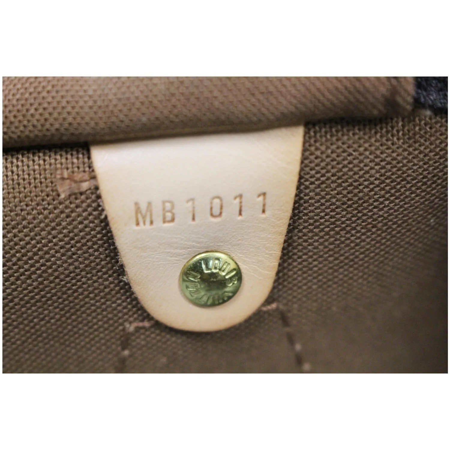 LOUIS VUITTON Speedy 40 Monogram Canvas Satchel Bag Brown