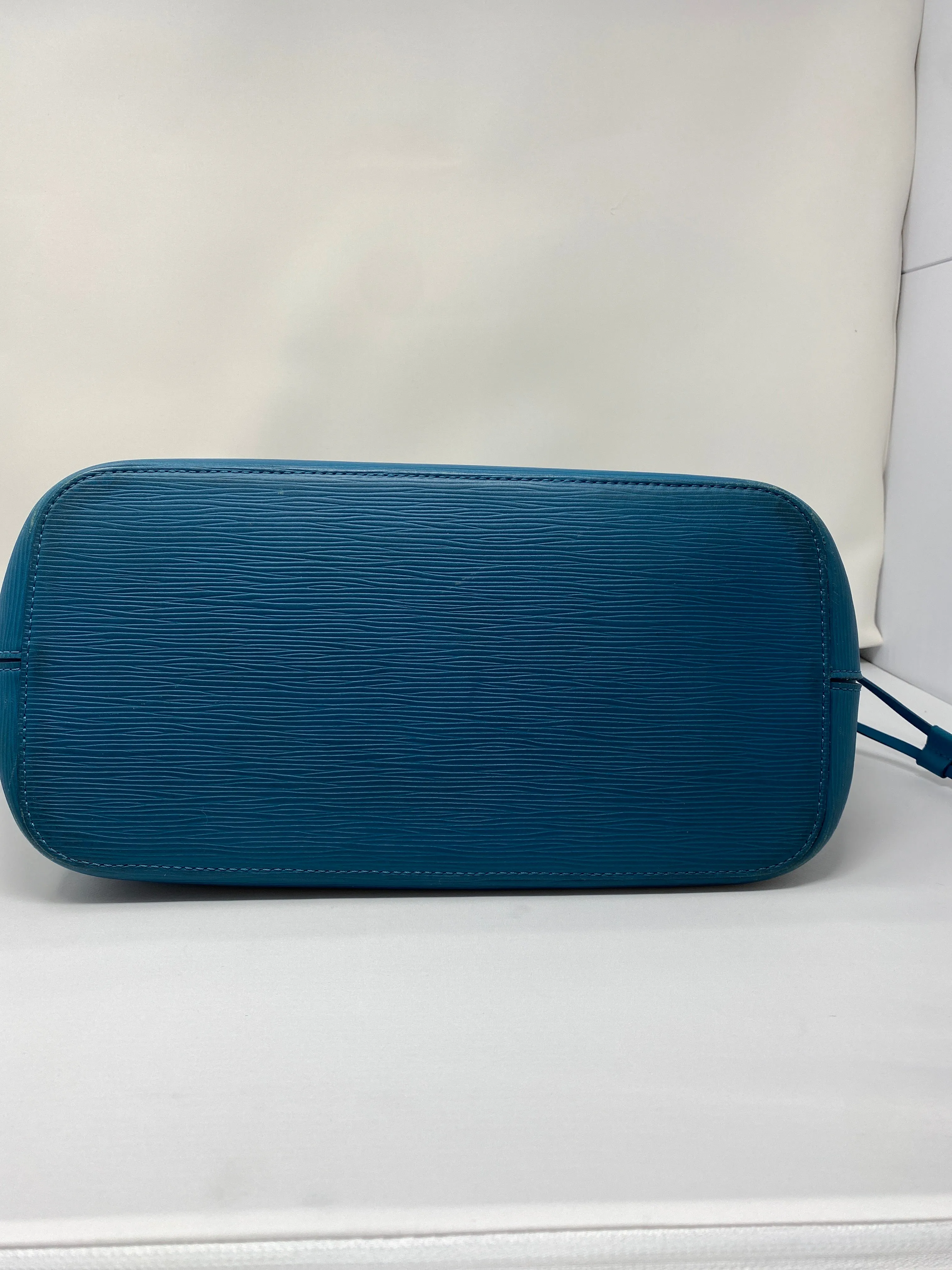 Louis Vuitton Teal Epi Leather MM Neverfull