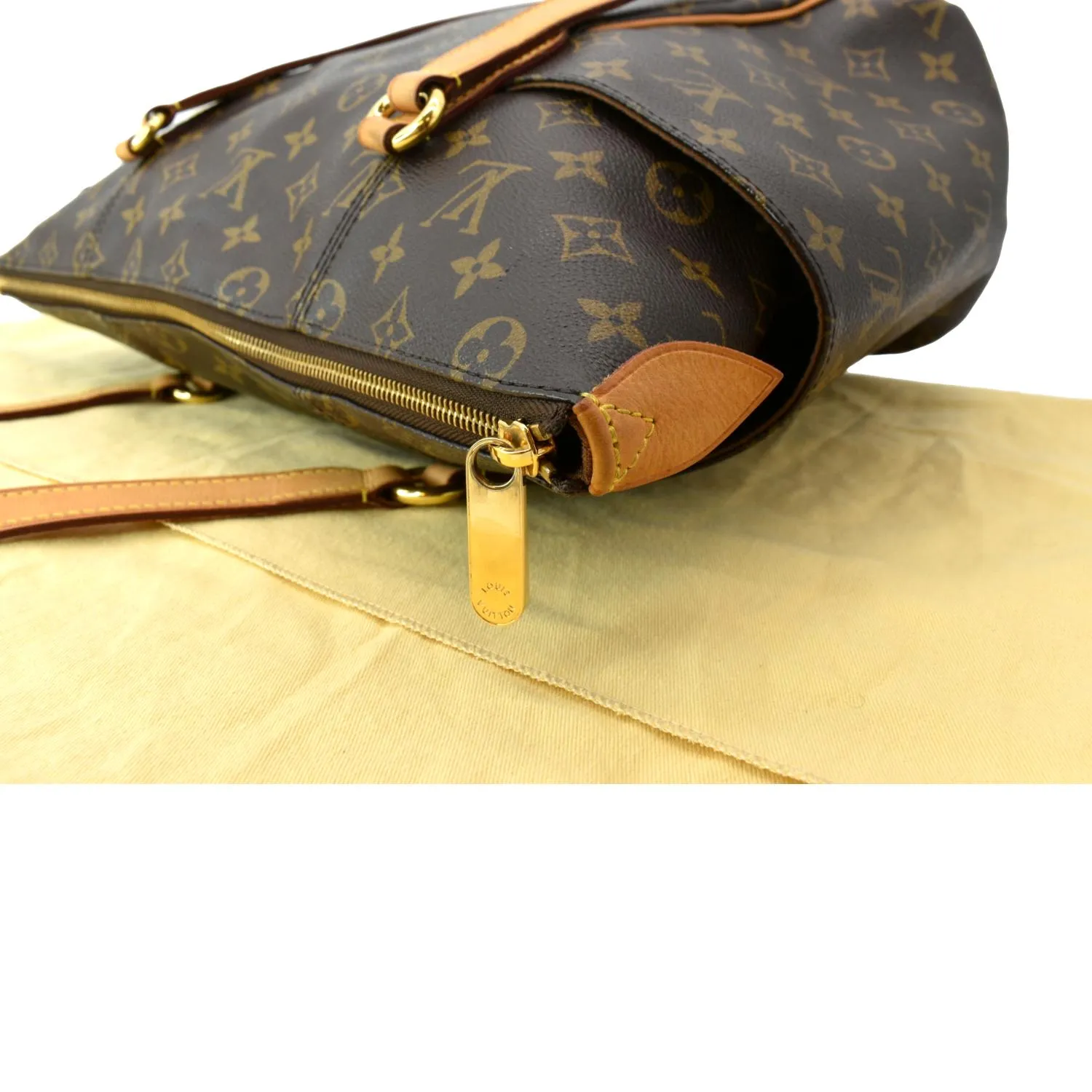 LOUIS VUITTON Totally MM Monogram Canvas Shoulder Bag Brown
