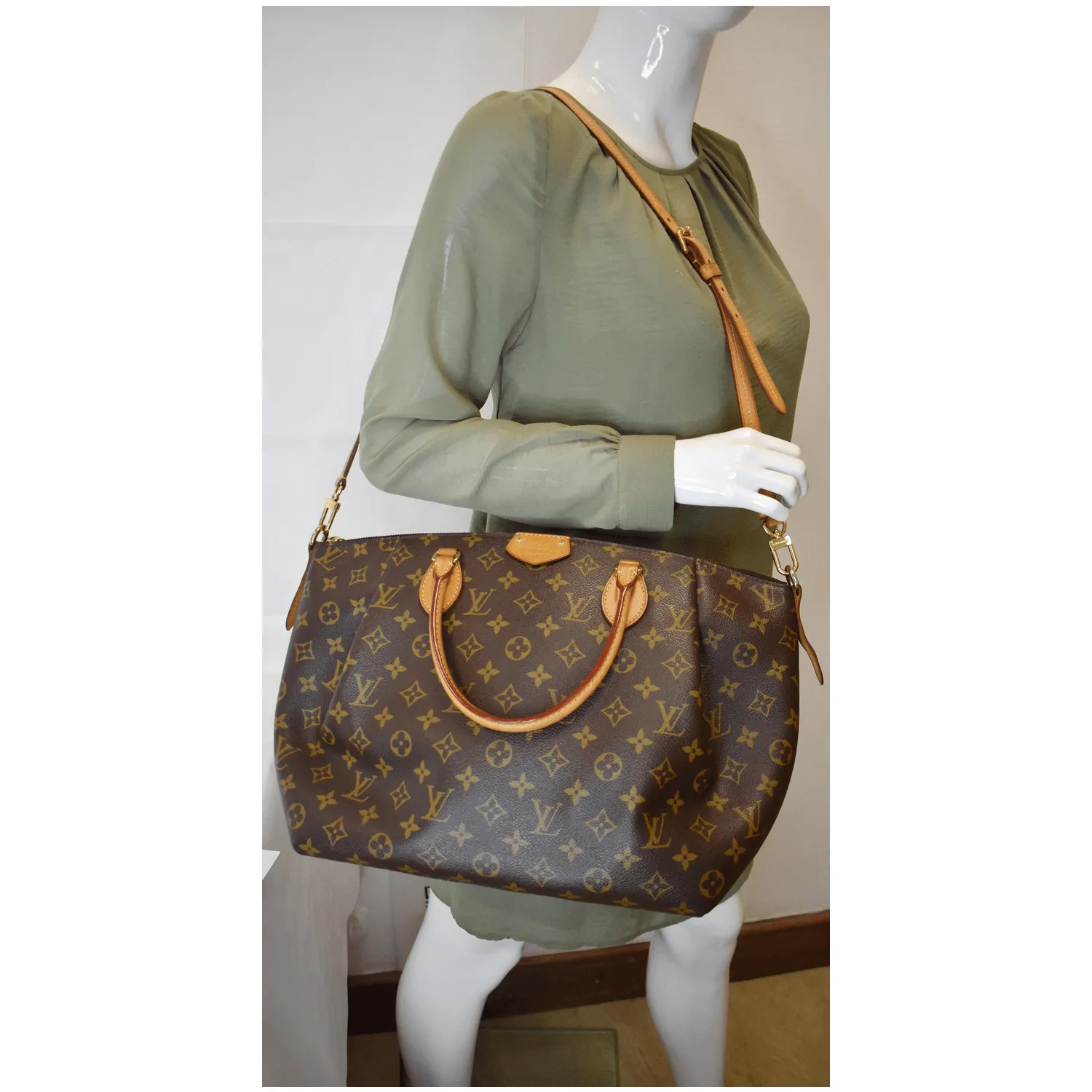 LOUIS VUITTON Turenne GM Monogram Canvas 2 Way Shoulder Bag Brown