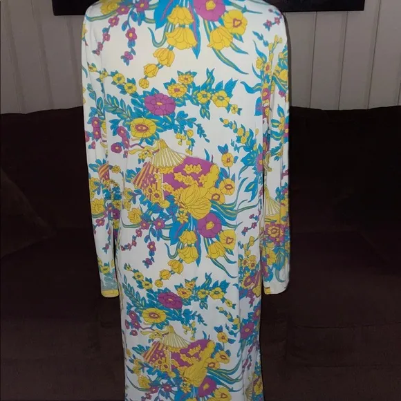 Lounge Craft • Vintage • 1960’s • Medium • Blue/Purple/Yellow • Floral • Robe