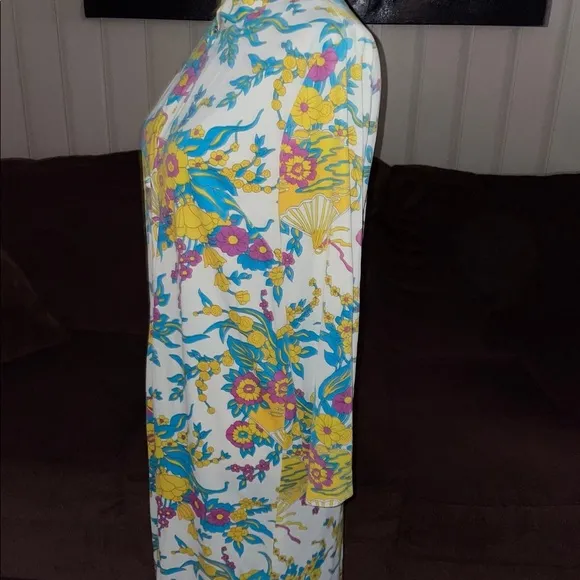 Lounge Craft • Vintage • 1960’s • Medium • Blue/Purple/Yellow • Floral • Robe