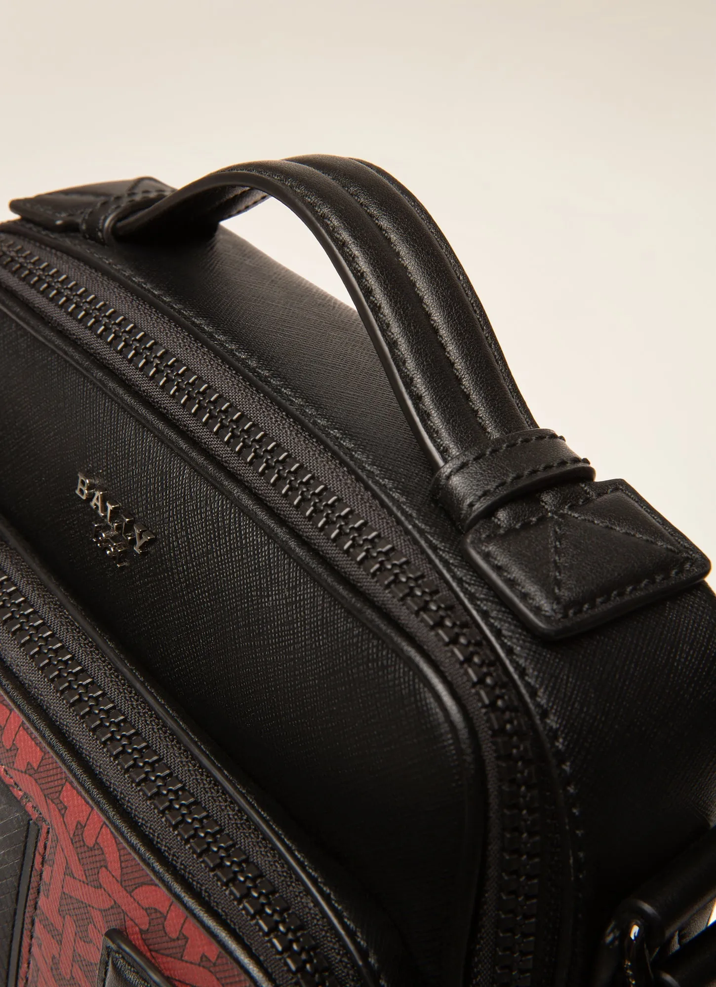 Mackao - Cross Body Bag