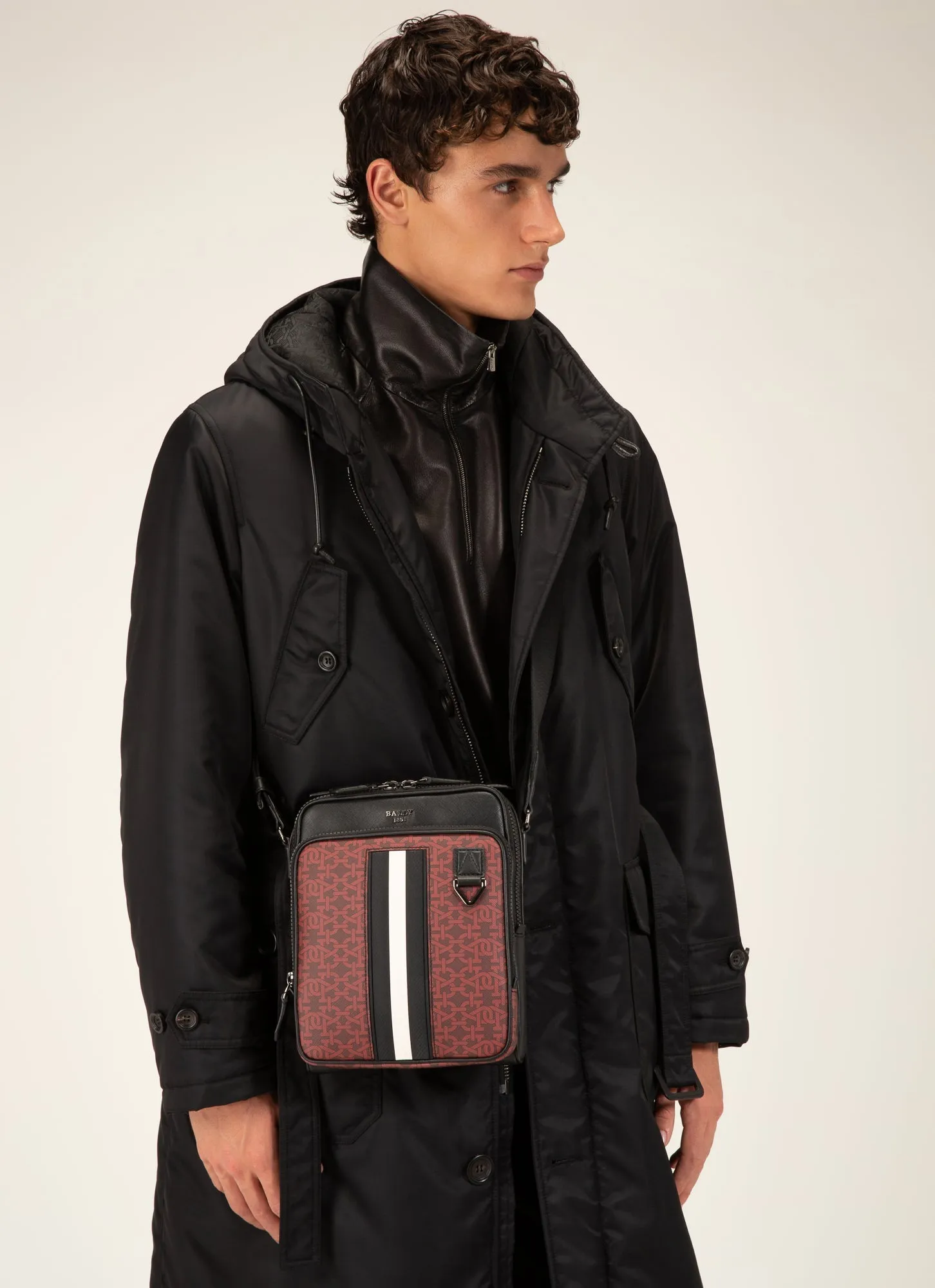 Mackao - Cross Body Bag