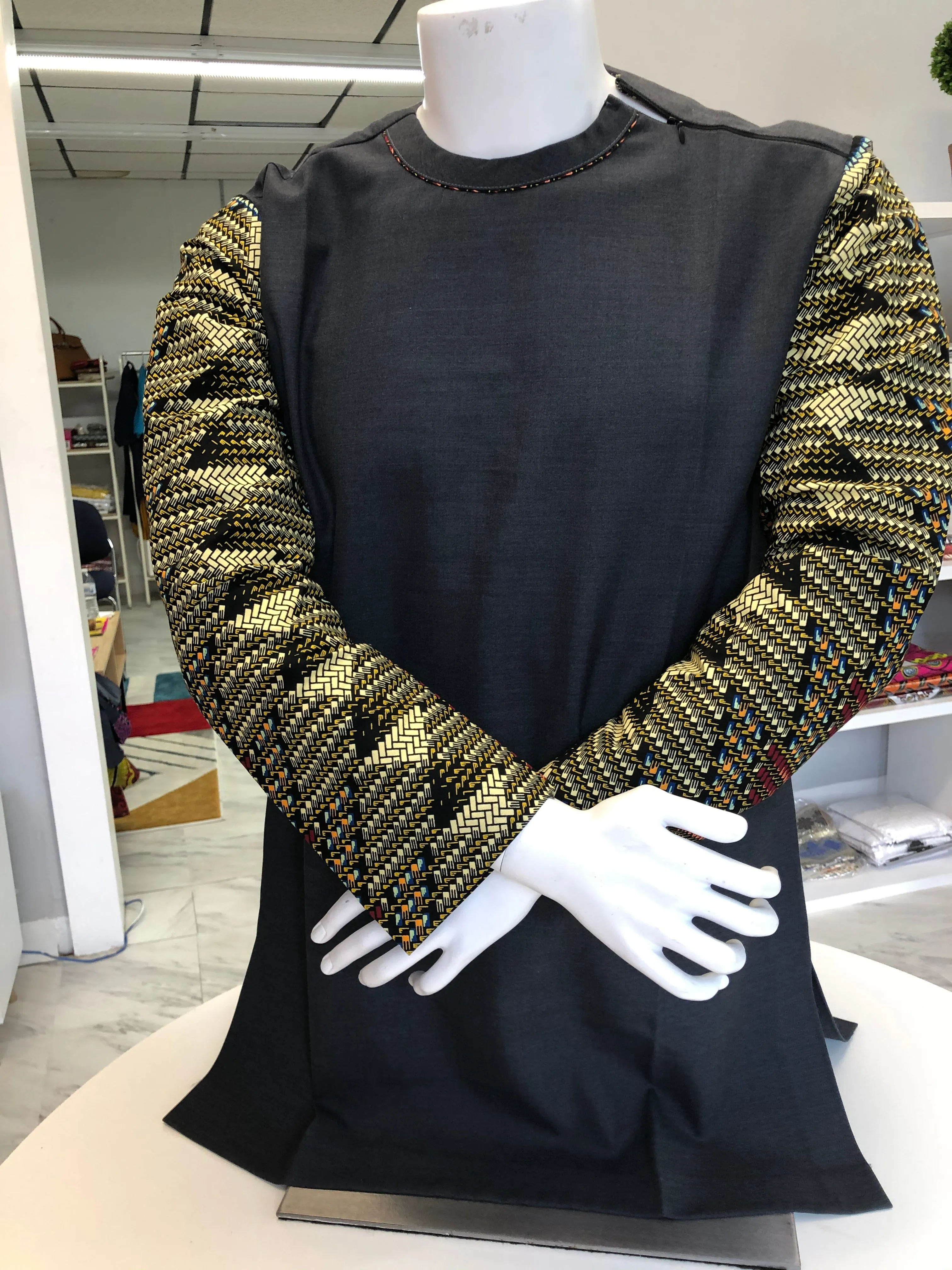 Men pullover Ankara shoulder zip shirt.
