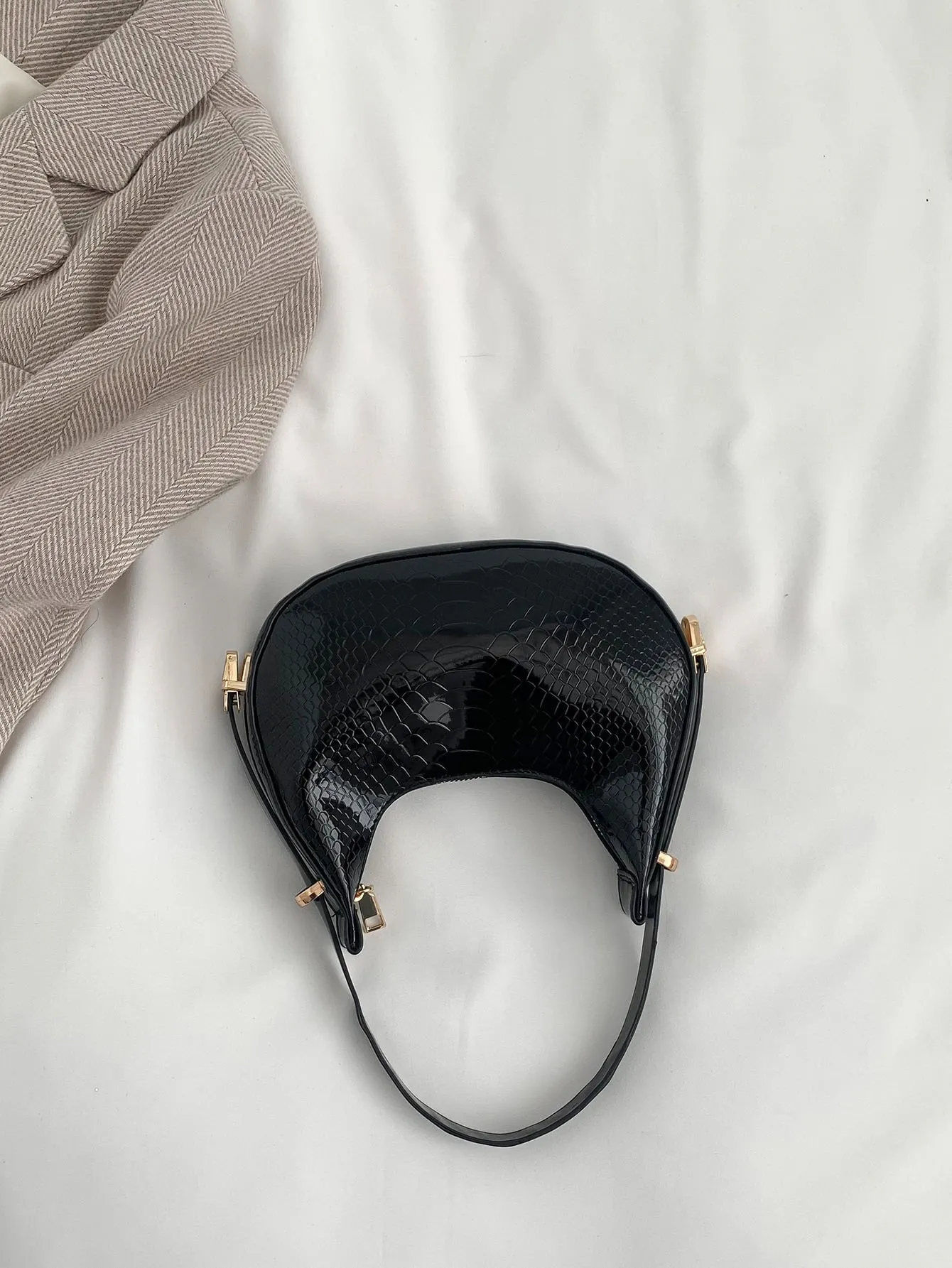 Metallic Snakeskin Embossed Hobo Bag - Black- FD ⚡