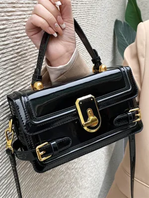 Minimalist Buckle Decor Flap Square Bag - Black