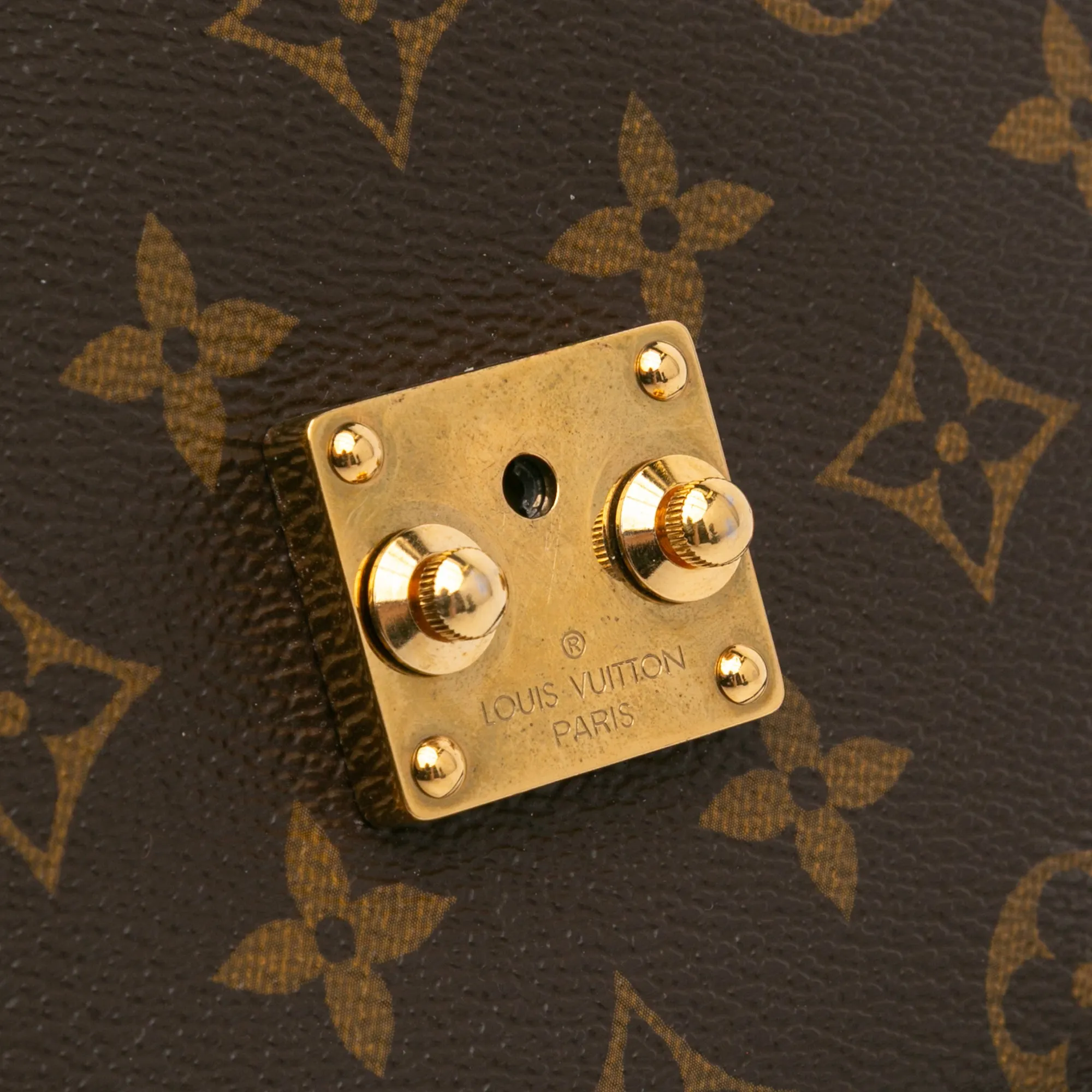 Monogram Pochette Metis