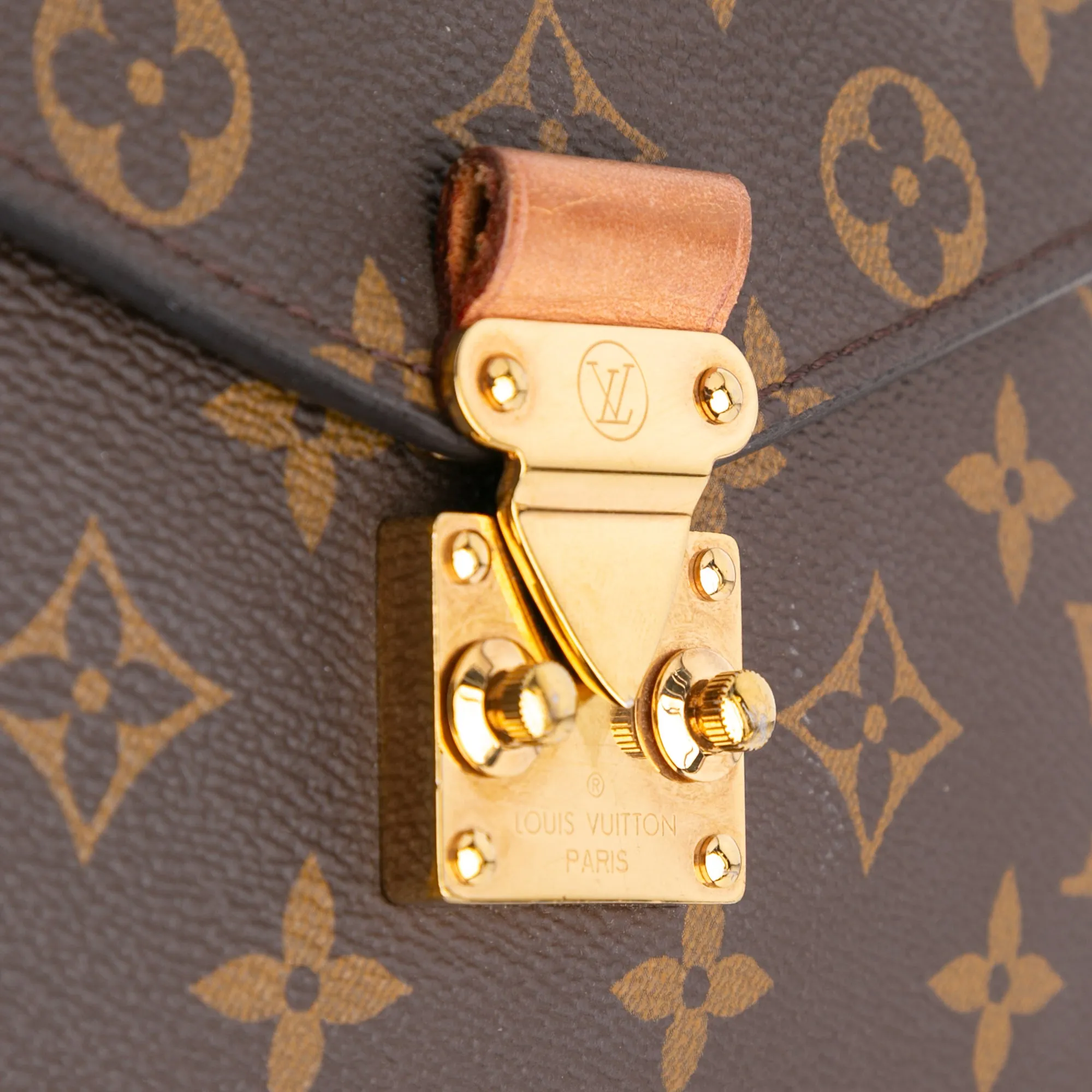 Monogram Pochette Metis