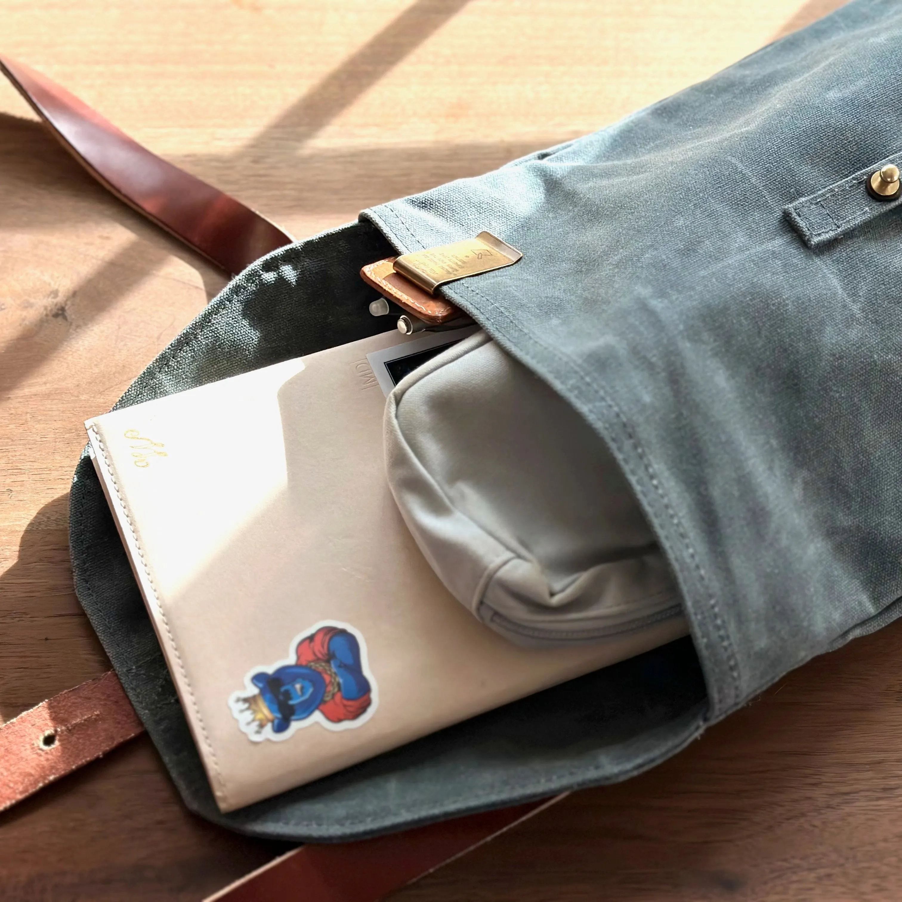 [Peg and Awl ] The Hunter Satchel