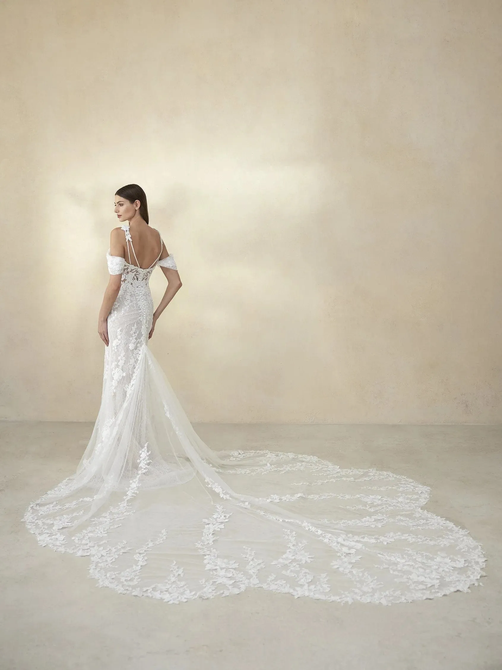 Pronovias: Ridge
