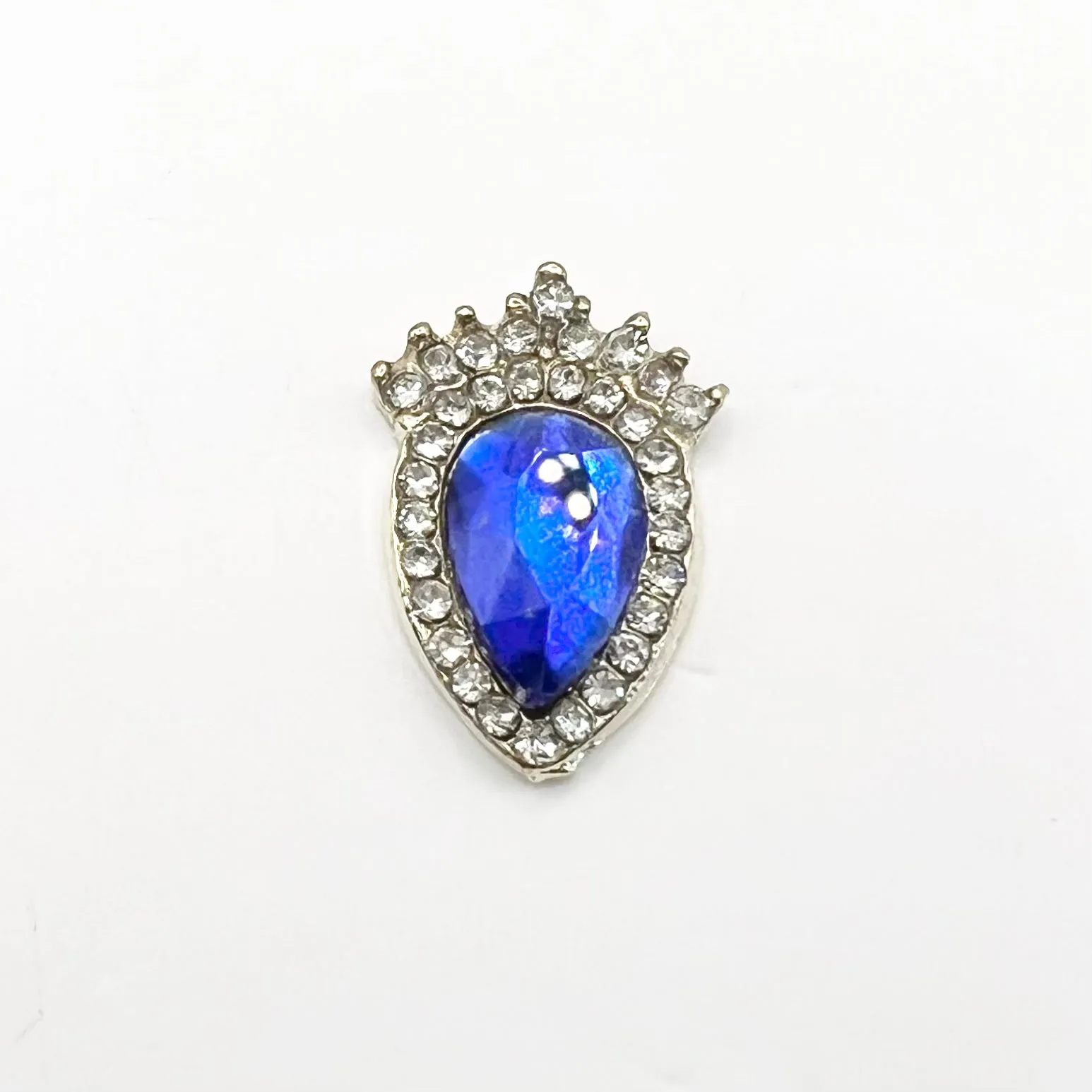 Queen - Nail Charms 10pc - #236 Gold Blue-Shaped Strawberries with Crystals