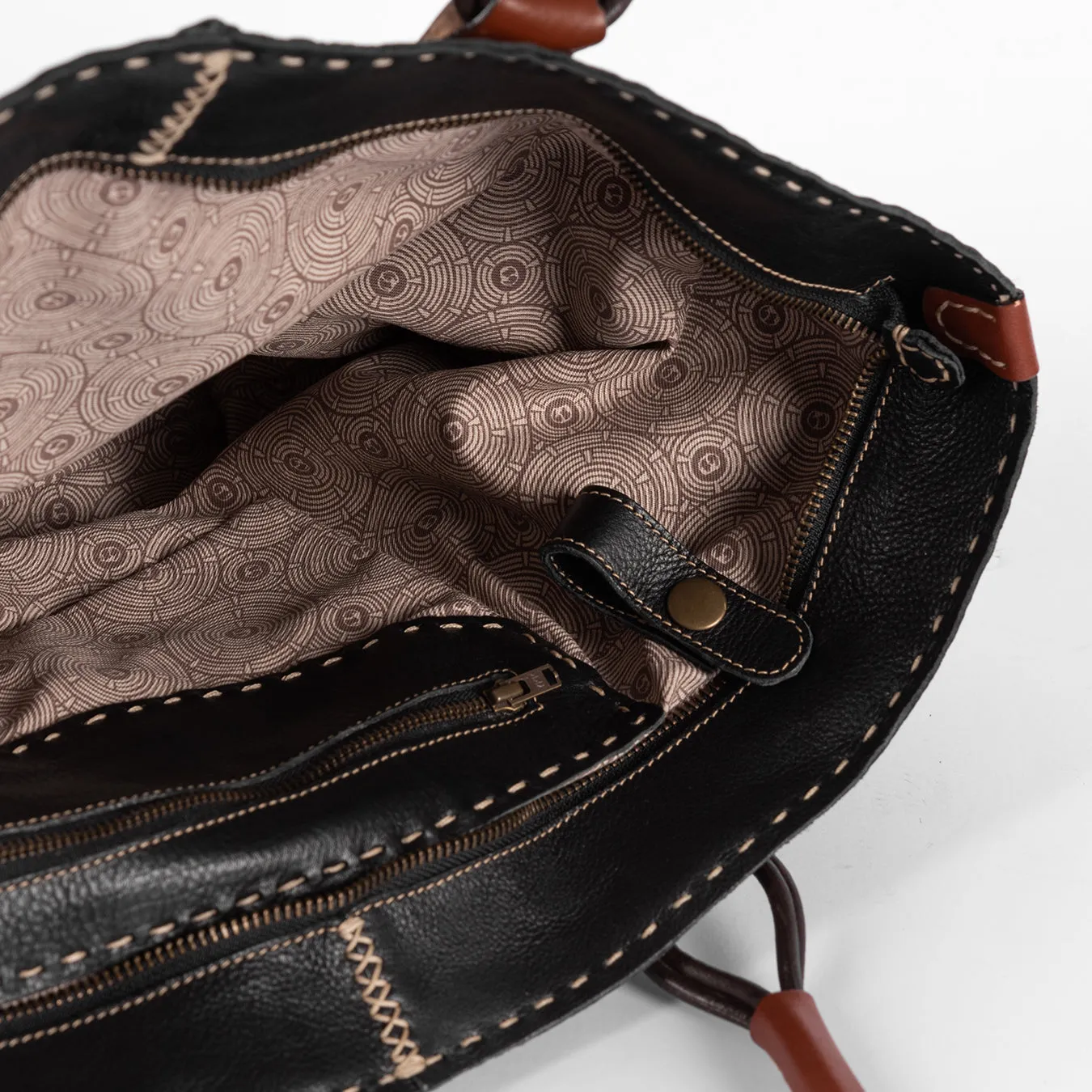Refiloe : Ladies Leather Shopper & Crossbody Handbag in Black Delta