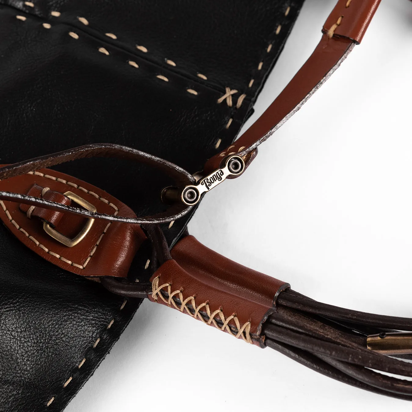 Refiloe : Ladies Leather Shopper & Crossbody Handbag in Black Delta