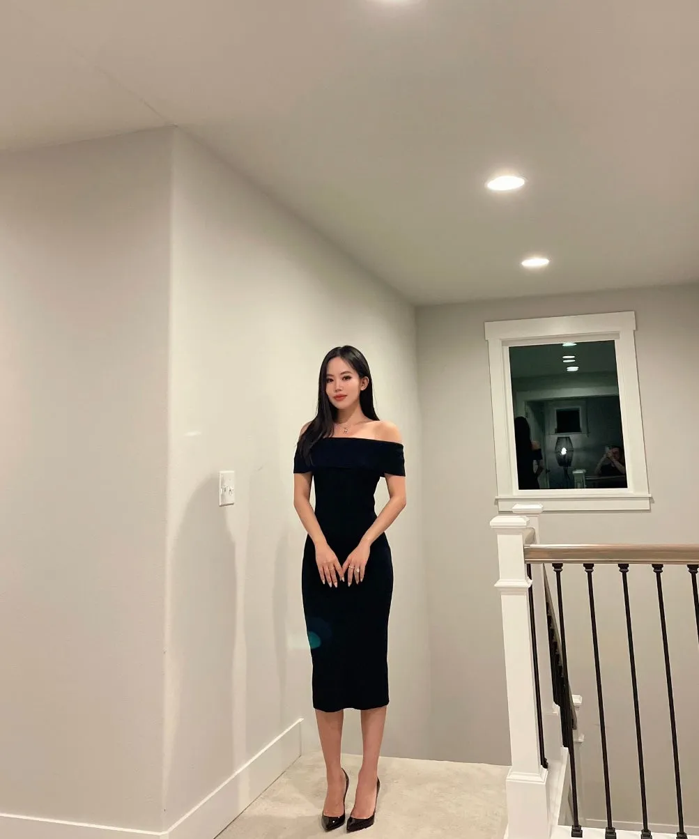 Ribbed Off Shoulder Midi Dress