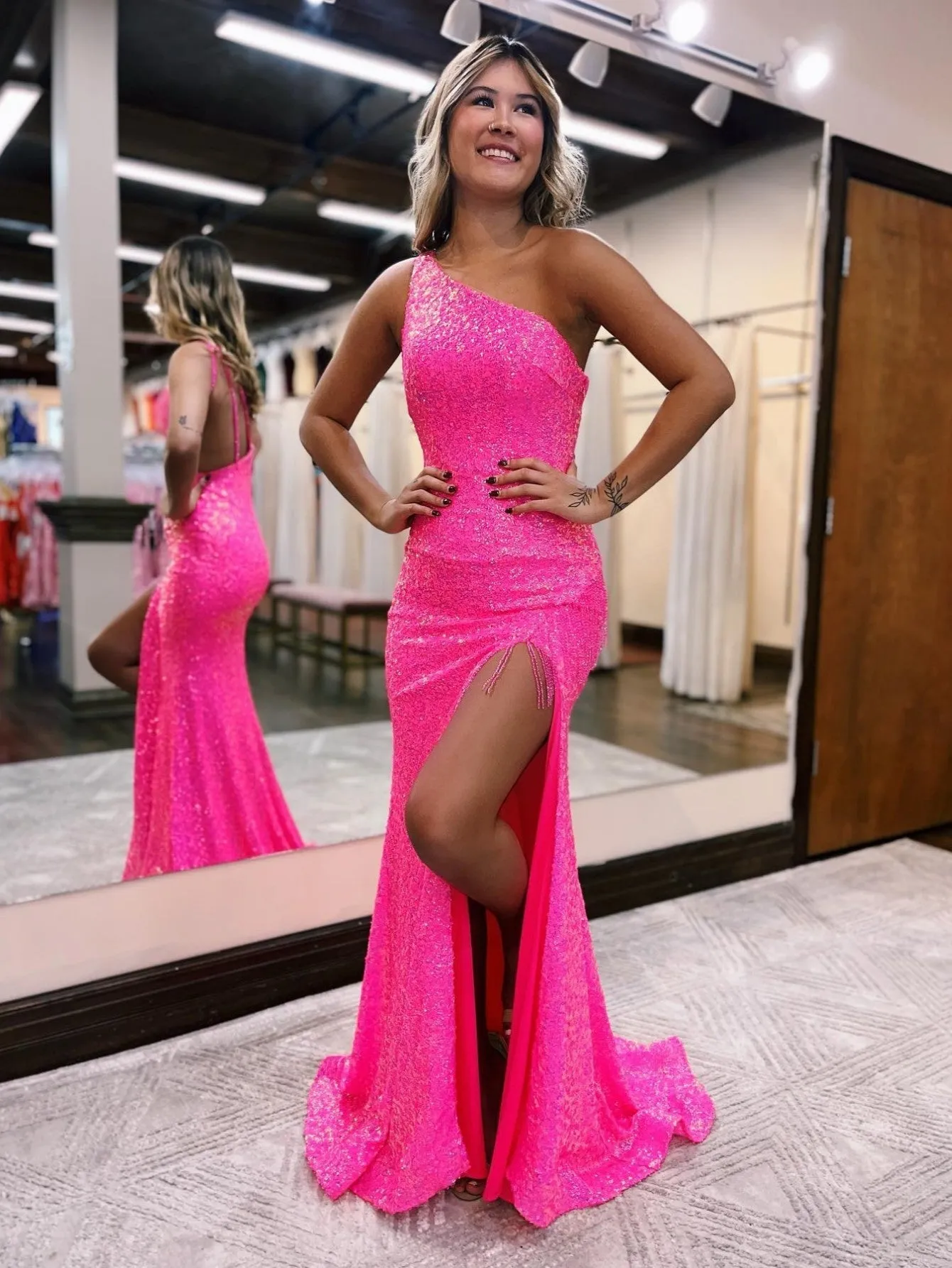 Roycebridal Adelina |Mermaid One-Shoulder Sequins Prom Dress With Tassels