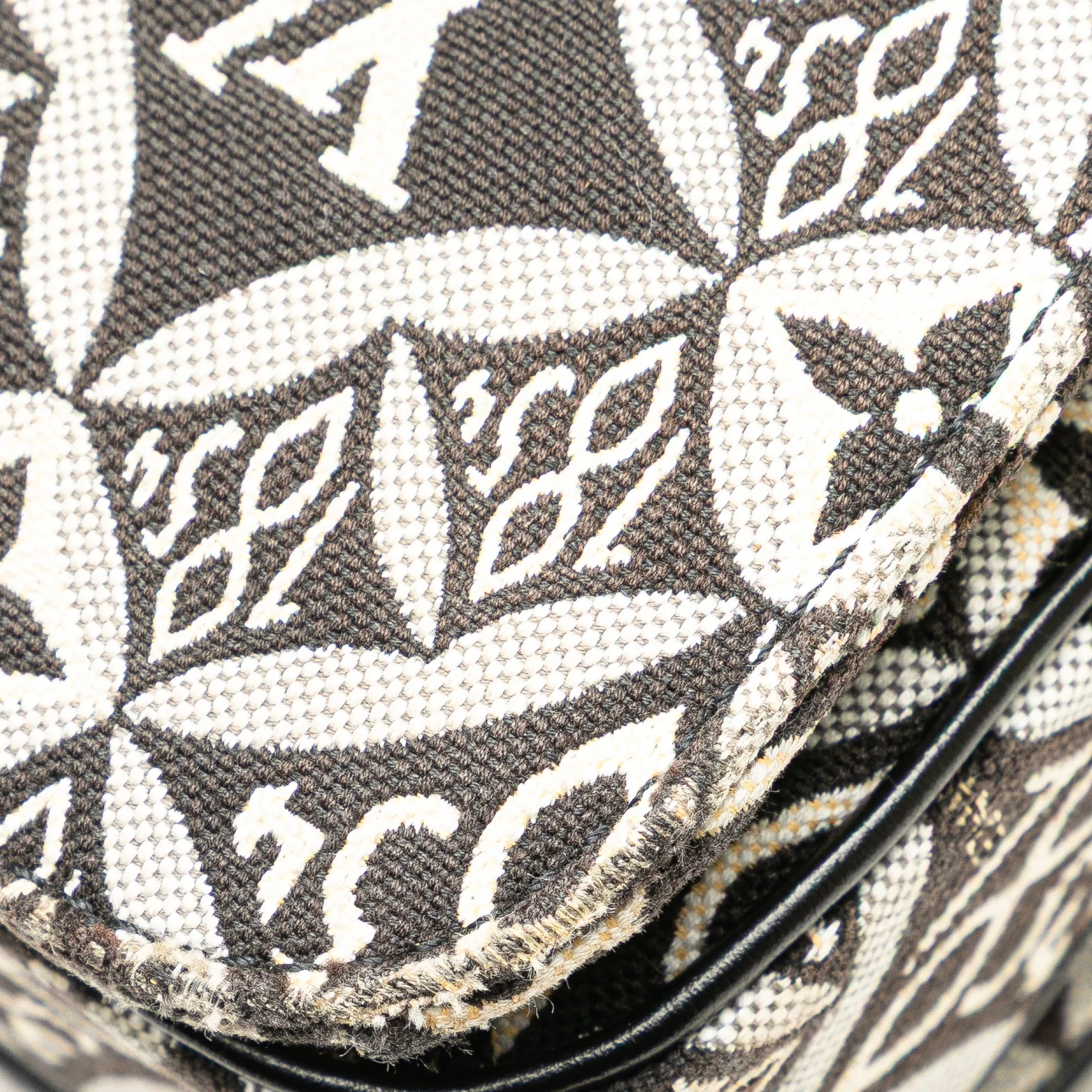Since 1854 Pochette Metis