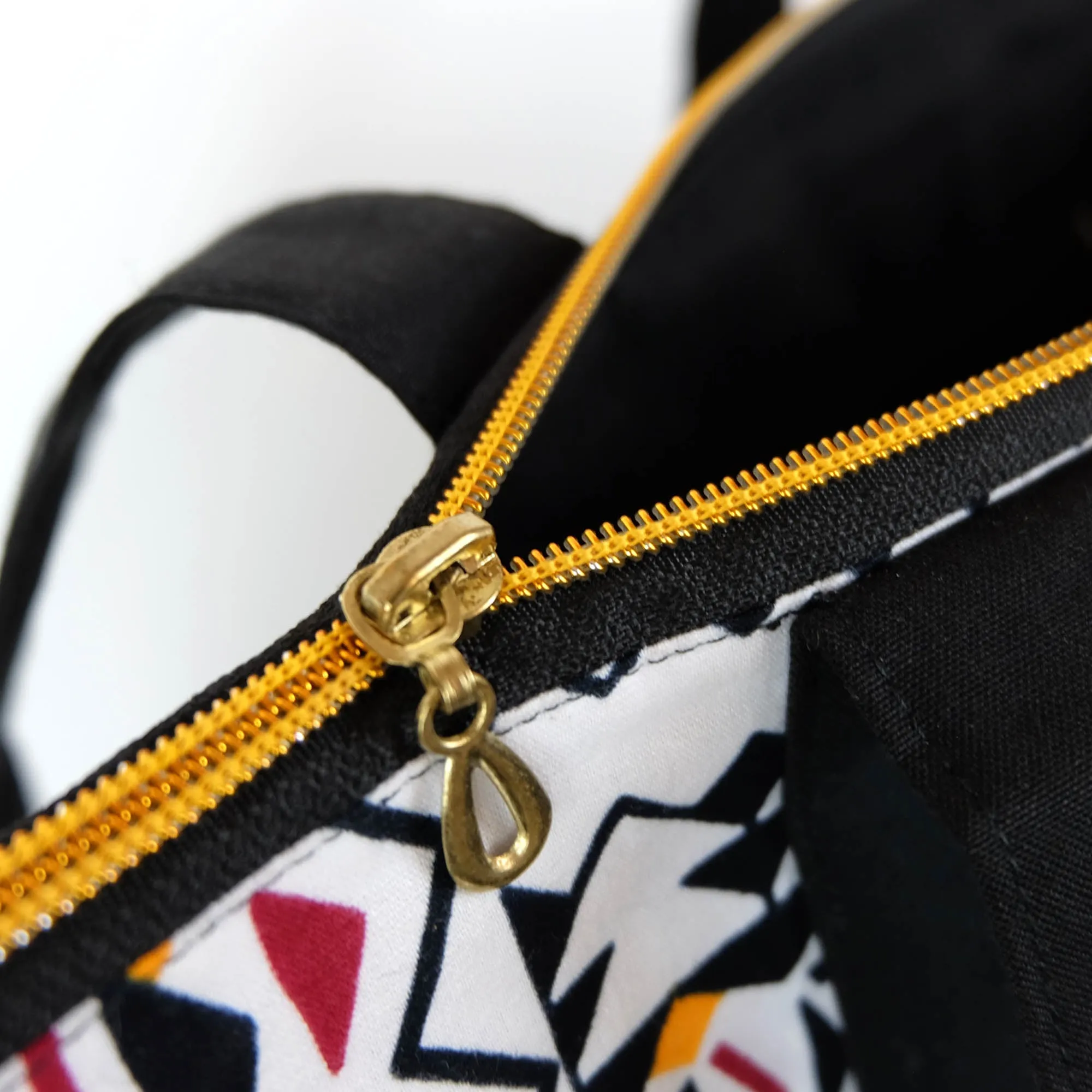 Wax Shoulder Bag - Zazu